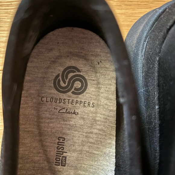 CLARK’S CLOUDSTEPPERS - Picture 1 of 5